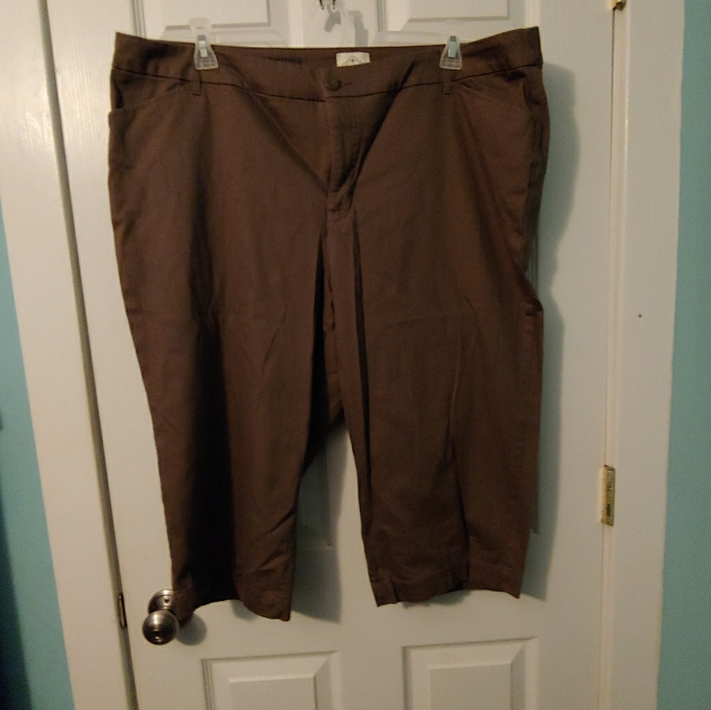 St John's Bay Crop Khaki